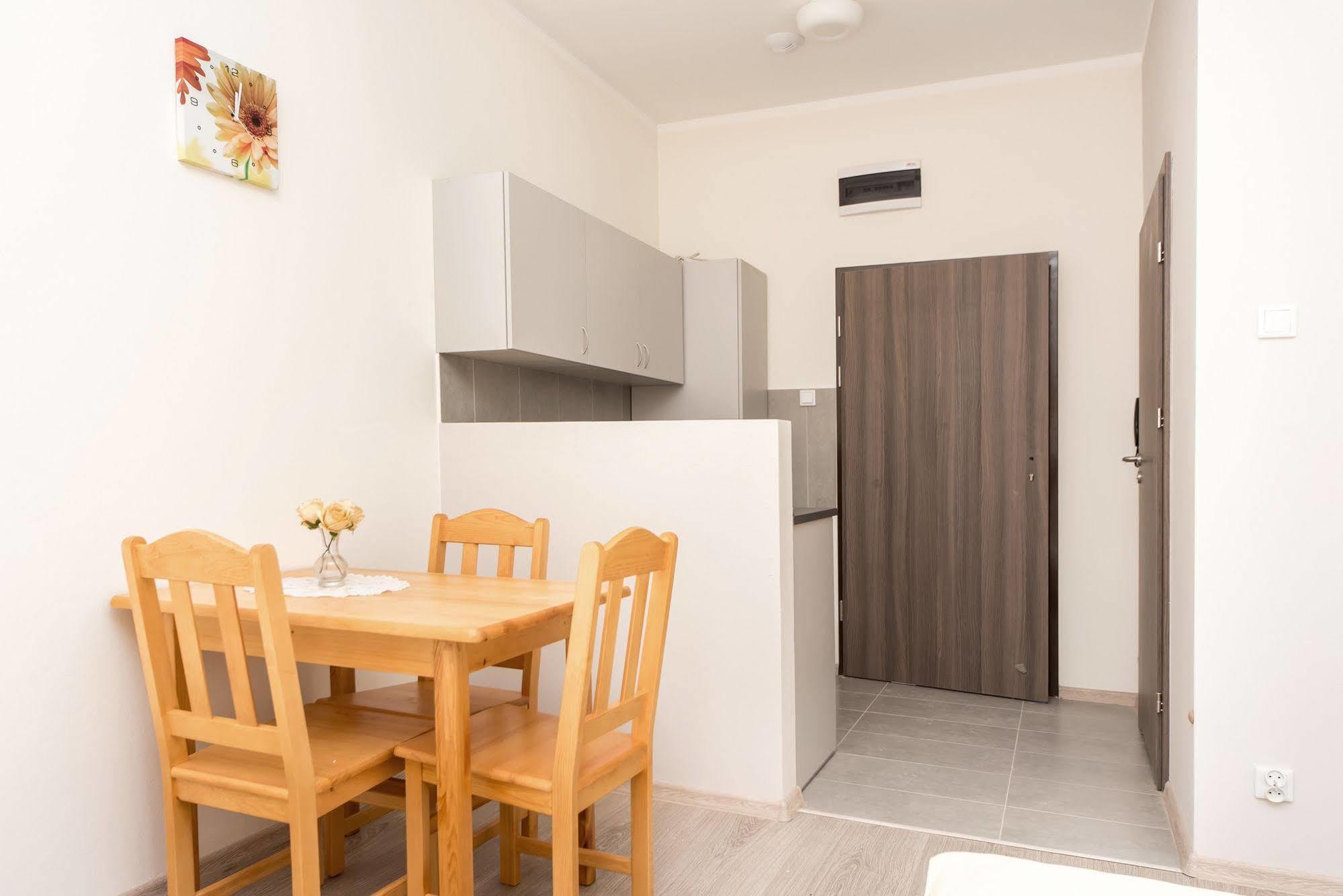 Aparthotel Abba Kraków Exteriör bild
